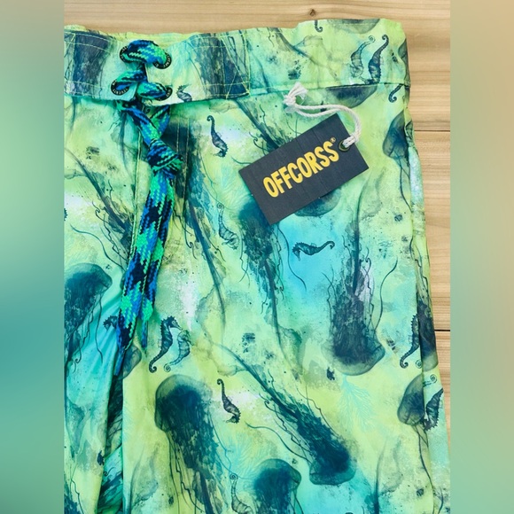 NEW OFFCORSS Boys Swim Trunks Size 10 Green Jellyfish and Seahorses NWT - Picture 4 of 14